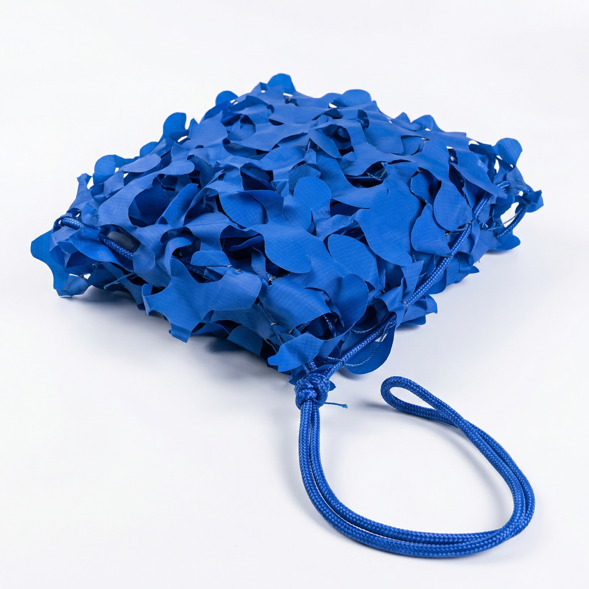 Filet de camouflage triangulaire bleu pour terrasse et bord de piscine - Ambiance marine