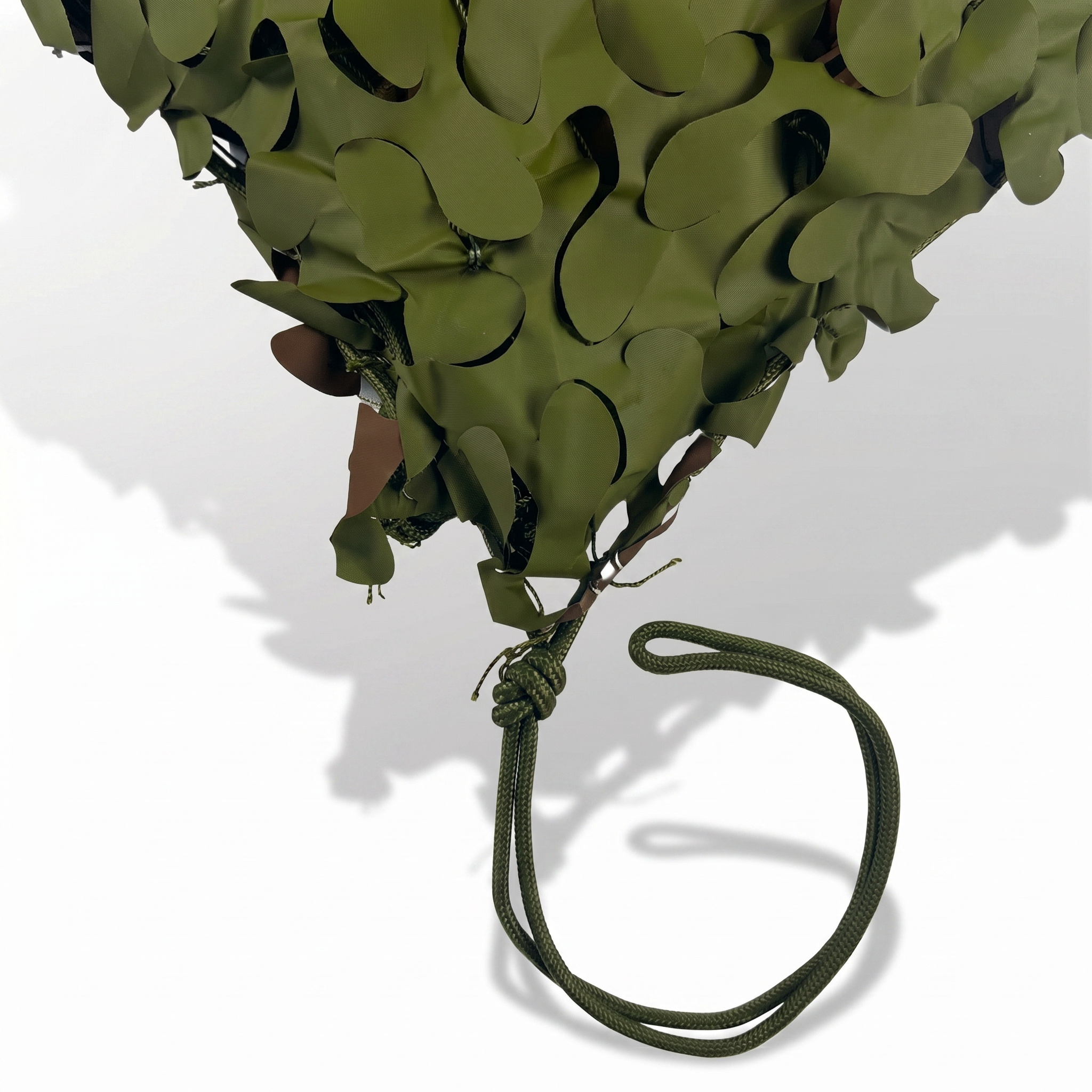 Filet de camouflage triangulaire militaire pour jardin et terrasse - Motif woodland en angle